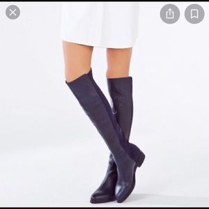 BCBG navy cow leather boots SZ36